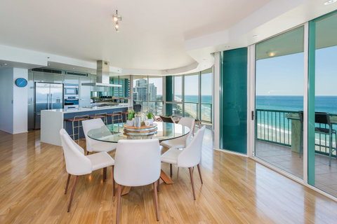 The Waterford On Main Beach - Tourism Caloundra 10