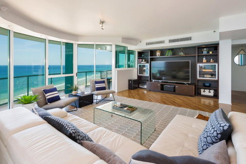 The Waterford On Main Beach - Tourism Caloundra 5