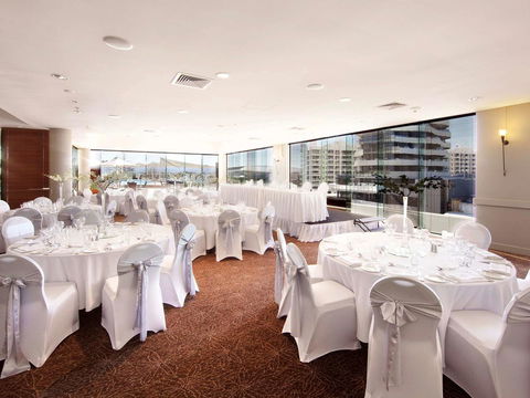 Sofitel Gold Coast Broadbeach - Tourism Caloundra 37