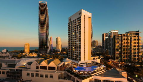Sofitel Gold Coast Broadbeach - Tourism Caloundra 11
