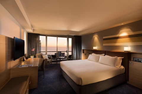Sofitel Gold Coast Broadbeach - Tourism Caloundra 18
