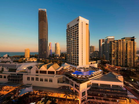 Sofitel Gold Coast Broadbeach - Tourism Caloundra 1