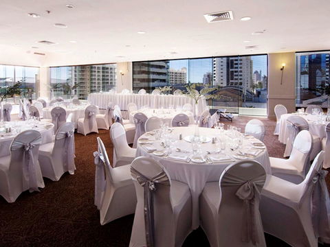 Sofitel Gold Coast Broadbeach - Tourism Caloundra 36
