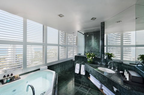 Sofitel Gold Coast Broadbeach - Tourism Caloundra 24