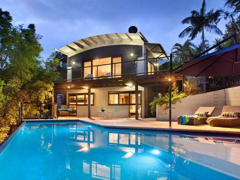 Villa 1 - 3 Parkedge Road - Tourism Caloundra 0