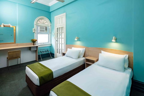 Hides Hotel - Tourism Caloundra 18