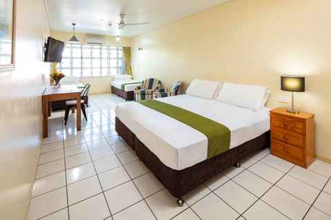 Hides Hotel - Tourism Caloundra 13