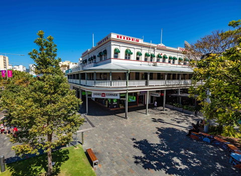 Hides Hotel - Tourism Caloundra 21