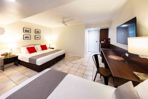 Hides Hotel - Tourism Caloundra 7