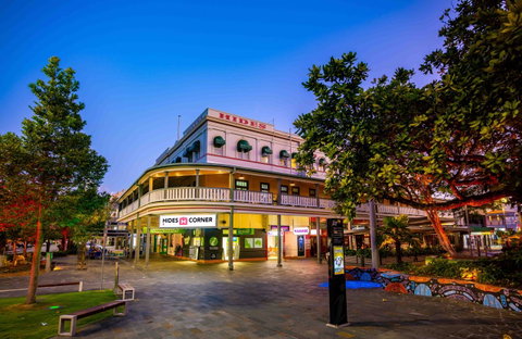 Hides Hotel - Tourism Caloundra 23