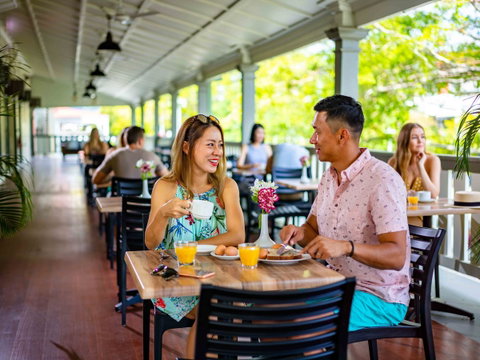 Hides Hotel - Tourism Caloundra 32