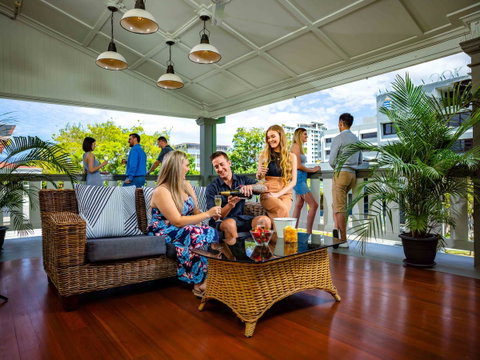 Hides Hotel - Tourism Caloundra 29