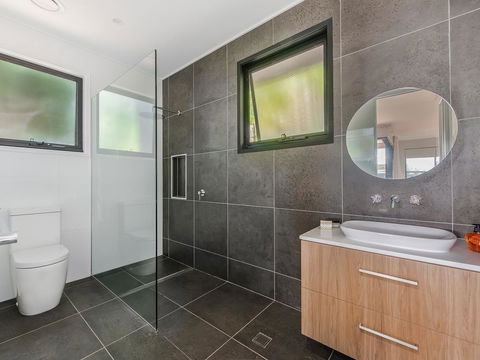 Sam's Buderim Mountain Guest House - Tourism Caloundra 5