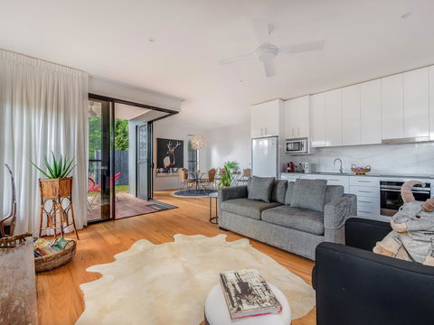 Sam's Buderim Mountain Guest House - Tourism Caloundra 0