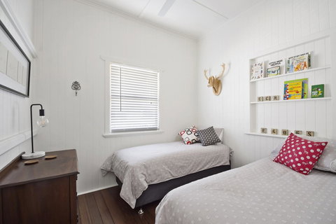 The Lighthouse - Tourism Caloundra 5