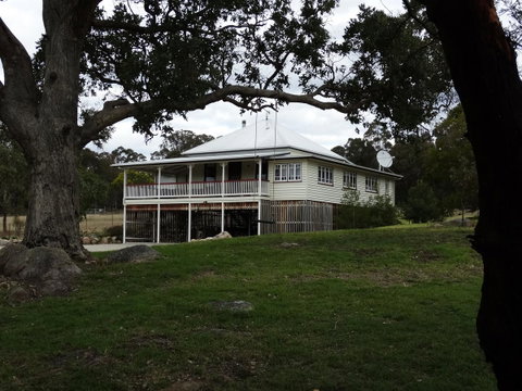 Loughmore House - Tourism Caloundra 0