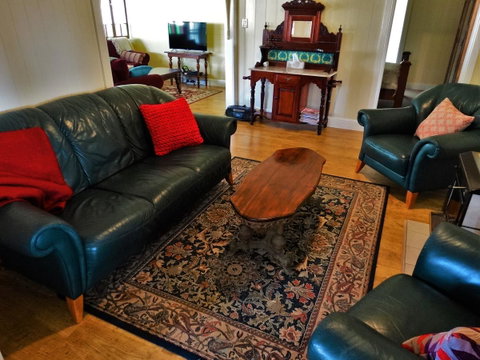 Loughmore House - Tourism Caloundra 5