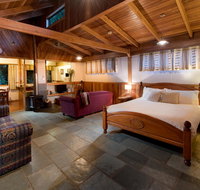 Sharlynn by the River - Tourism Caloundra