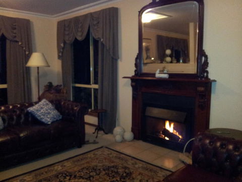 Waterview Gardens B&B - Tourism Caloundra 3