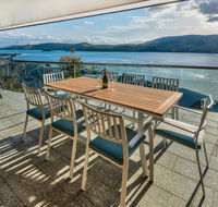 Waves 5 Luxury 3 Bedroom Breathtaking Ocean Views Central Location