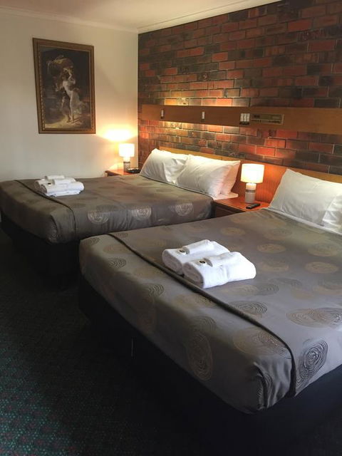 Wentworth Club Motel - Tourism Caloundra 3