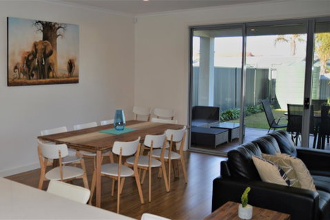 Western Breeze - Tourism Caloundra 2