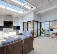 Whispering Sands' 10 Sandy Point Road - Luxury waterfront home with aircon WIFI  Foxtel - Tourism Caloundra