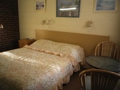 White Lanterns Motel - Tourism Caloundra 3