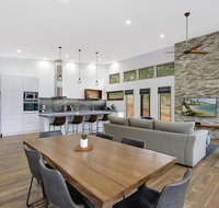 White Star Lodge - Tourism Caloundra