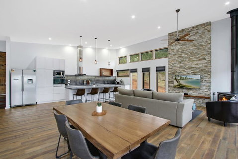 White Star Lodge - Tourism Caloundra 0