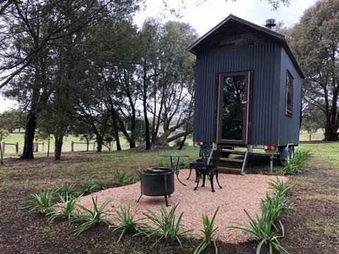 Willandra Tiny House - Tourism Caloundra 0