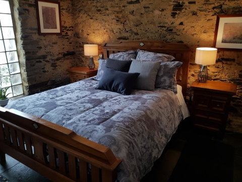 William Hunt's Retreat - Redwood Studio - Tourism Caloundra 2