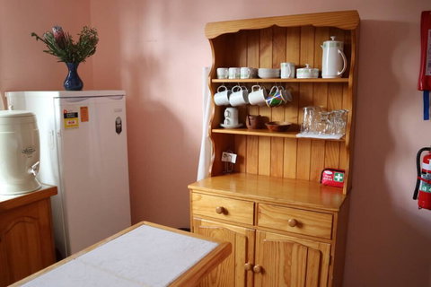 Wind Song Mountain Retreat - Tourism Caloundra 2