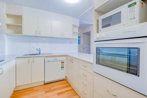 Windward Apartments - Tourism Caloundra 1