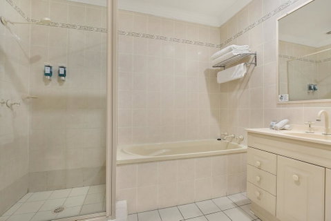 Wollongong Serviced Apartments - Tourism Caloundra 2