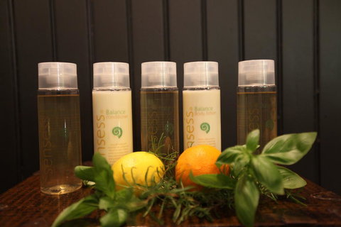 Woodlands Rainforest Retreat - Tourism Caloundra 1