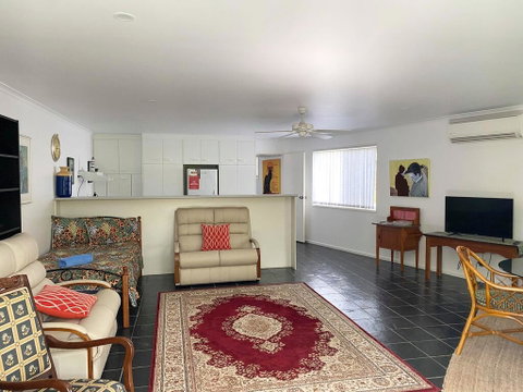 Woorim Secluded Palms Villa - Tourism Caloundra 1