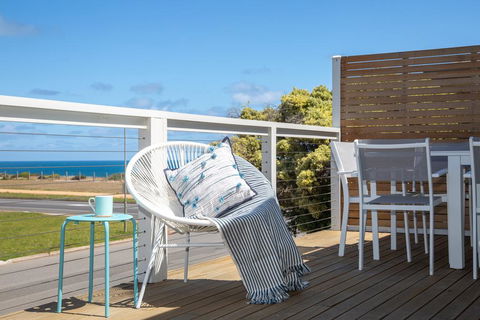 Xanadu - Aldinga Beach - Tourism Caloundra 0