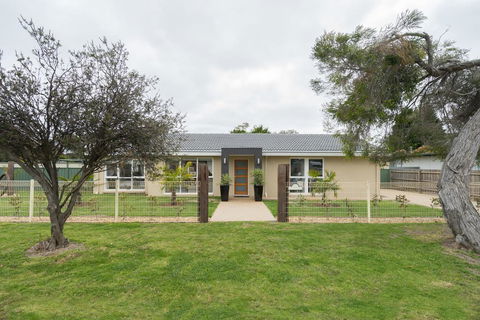 Xanadu Shores - Tourism Caloundra 0