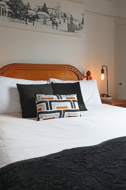 Yarra Valley Grand - Tourism Caloundra 3