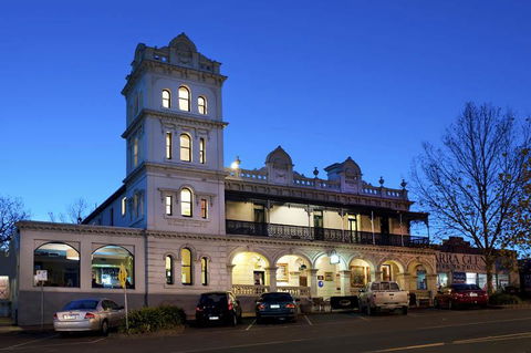 Yarra Valley Grand - Tourism Caloundra 0