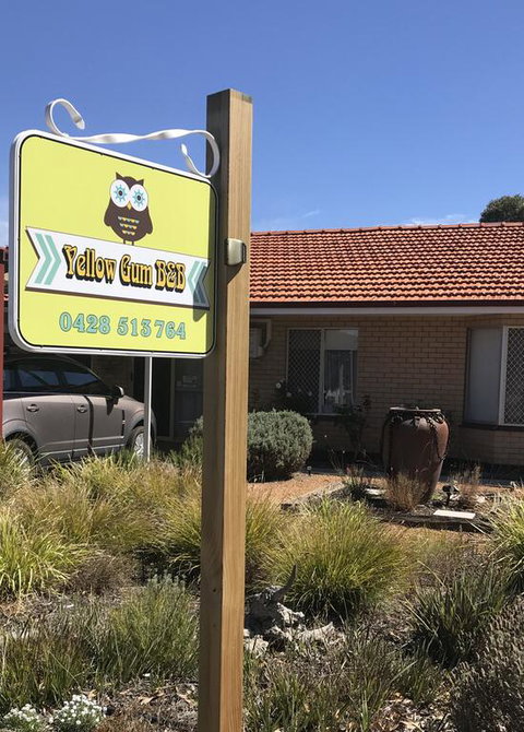 Yellow Gum Bed And Breakfast - Tourism Caloundra 3