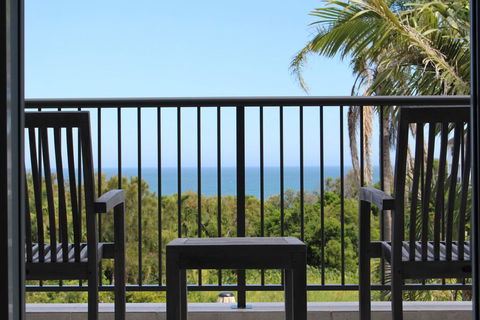 Zaffiro Beach House - Tourism Caloundra 2
