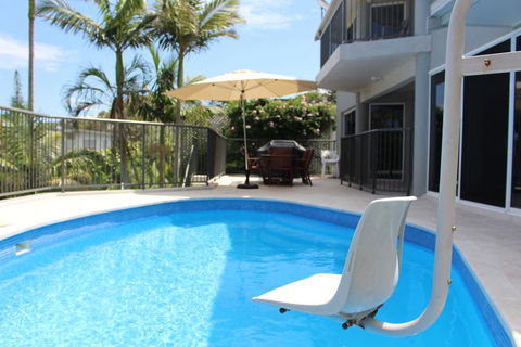 Zaffiro Beach House - Tourism Caloundra 1