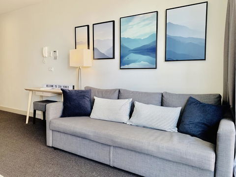 ZEN Homes On Collins - Tourism Caloundra 2