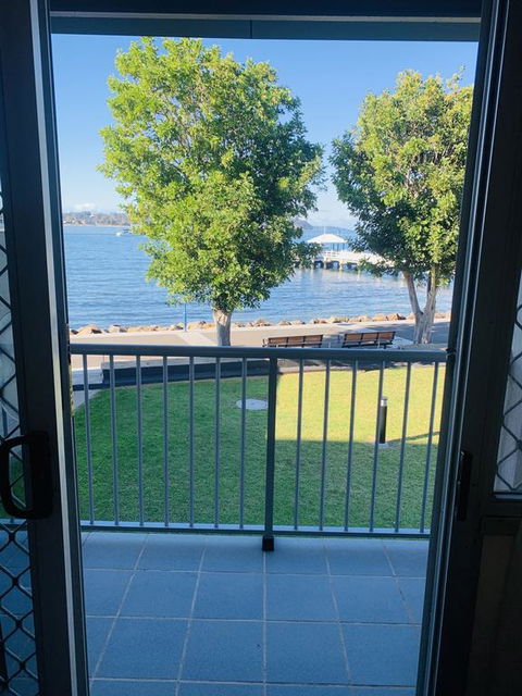 Zorba Waterfront Motel - Tourism Caloundra 3