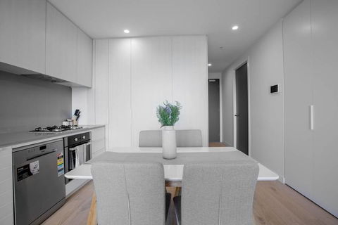 Grey Style, Simple And Cozy Apt@Parkville+Carpark - Tourism Caloundra 1