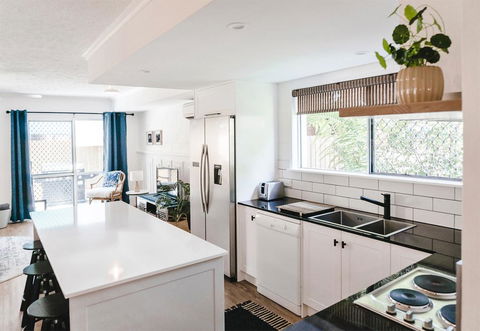 Whitsunday Wanderluxe - Tourism Caloundra 1