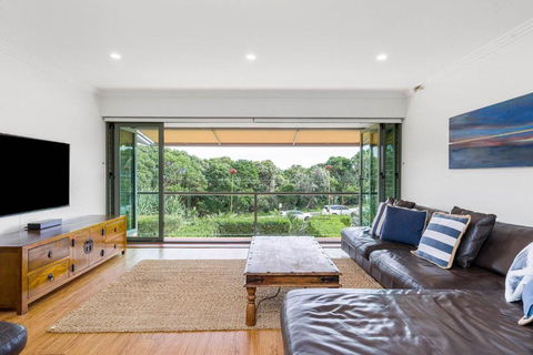 A Perfect Stay - 3 James Cook Apartments - Tourism Caloundra 1