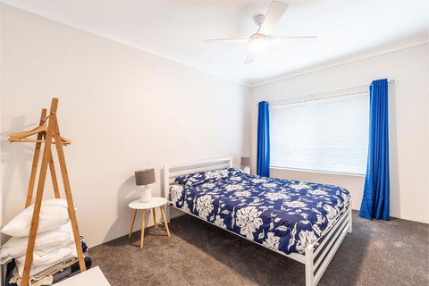 Adriana 4 Open Plan Living With Backyard - Tourism Caloundra 4